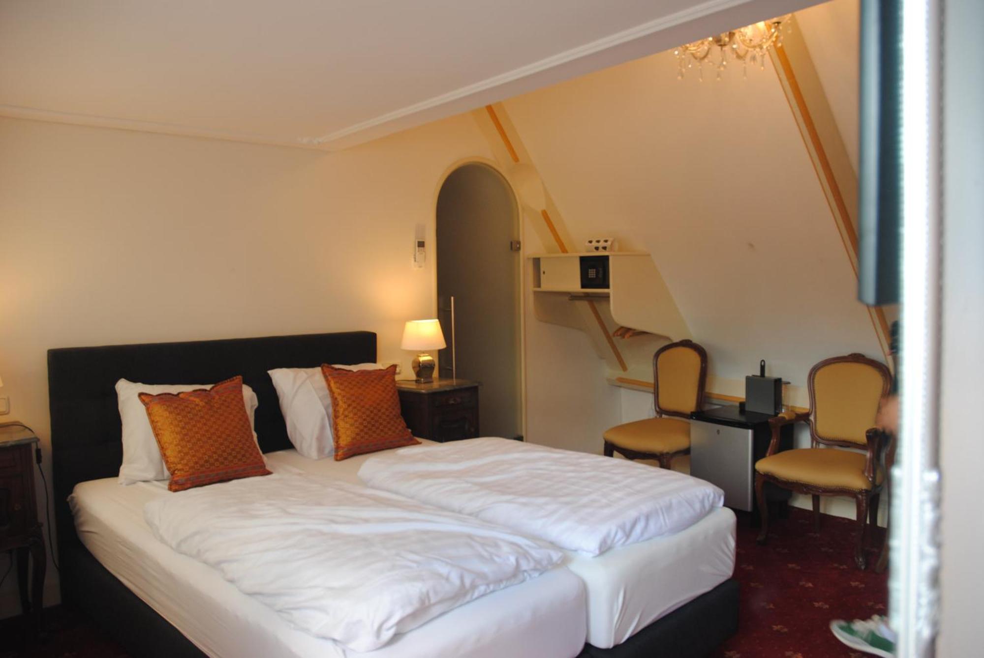De Gulden Waagen Hotel Nijmegen Bagian luar foto