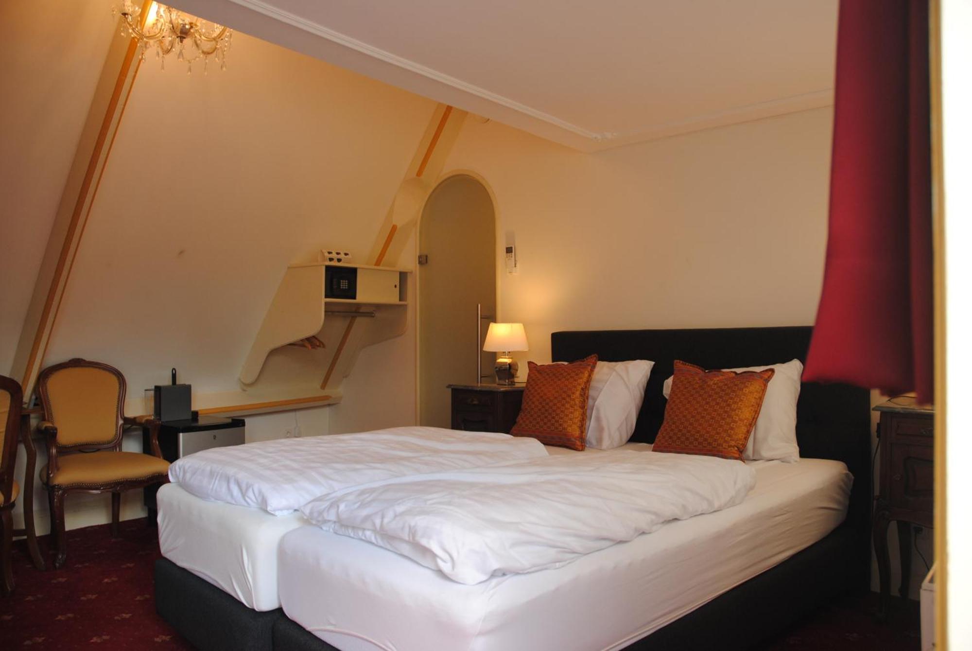 De Gulden Waagen Hotel Nijmegen Bagian luar foto