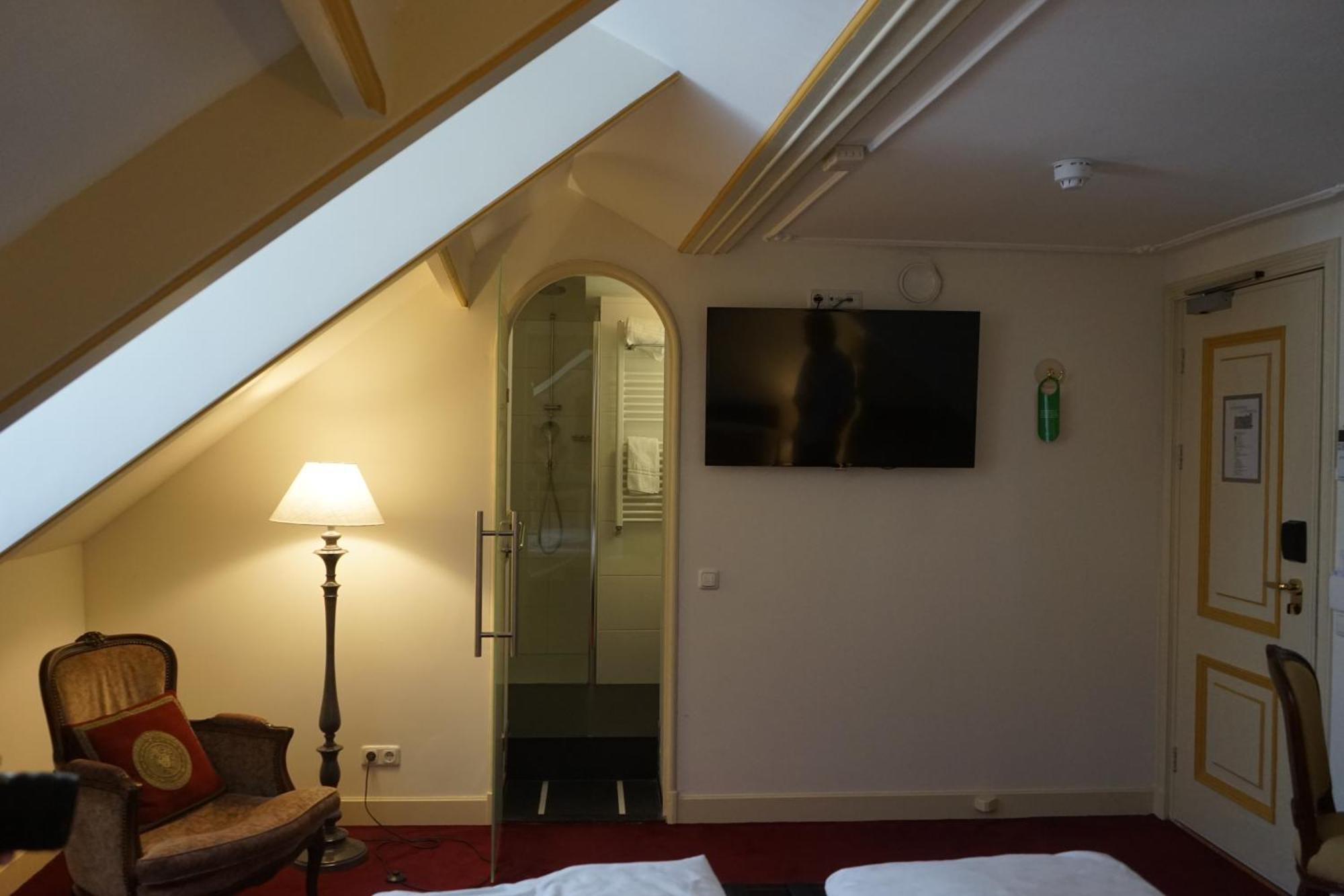 De Gulden Waagen Hotel Nijmegen Bagian luar foto