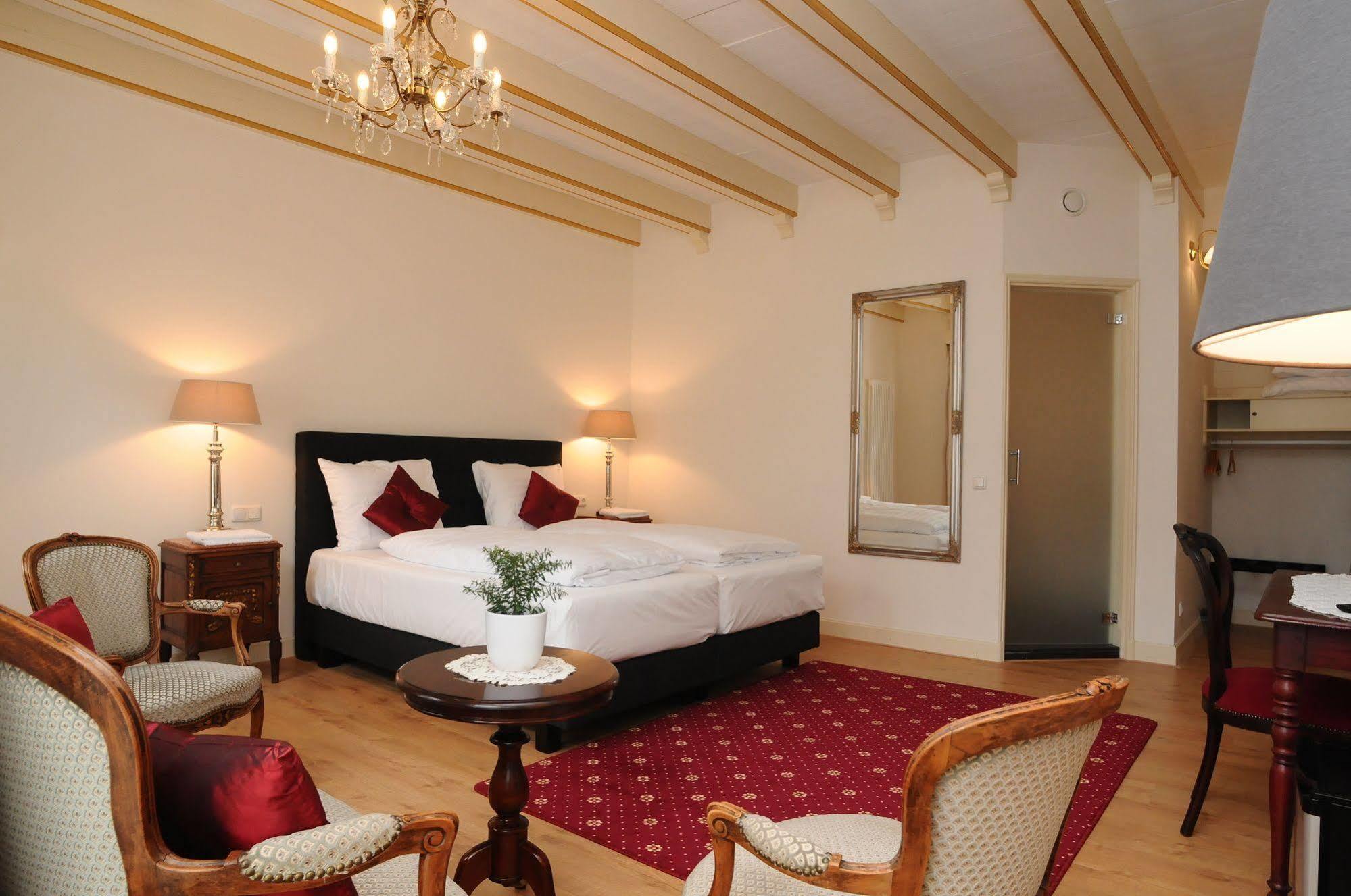 De Gulden Waagen Hotel Nijmegen Bagian luar foto