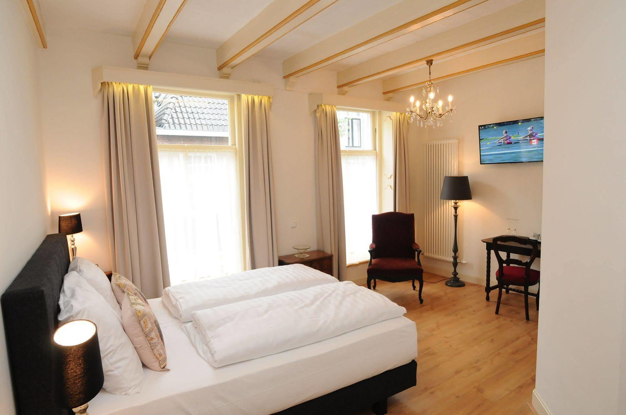 De Gulden Waagen Hotel Nijmegen Bagian luar foto